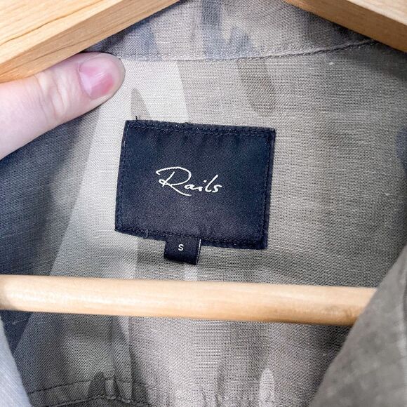 Rails Everett Camo Button Down Size Small - Picture 2 of 7